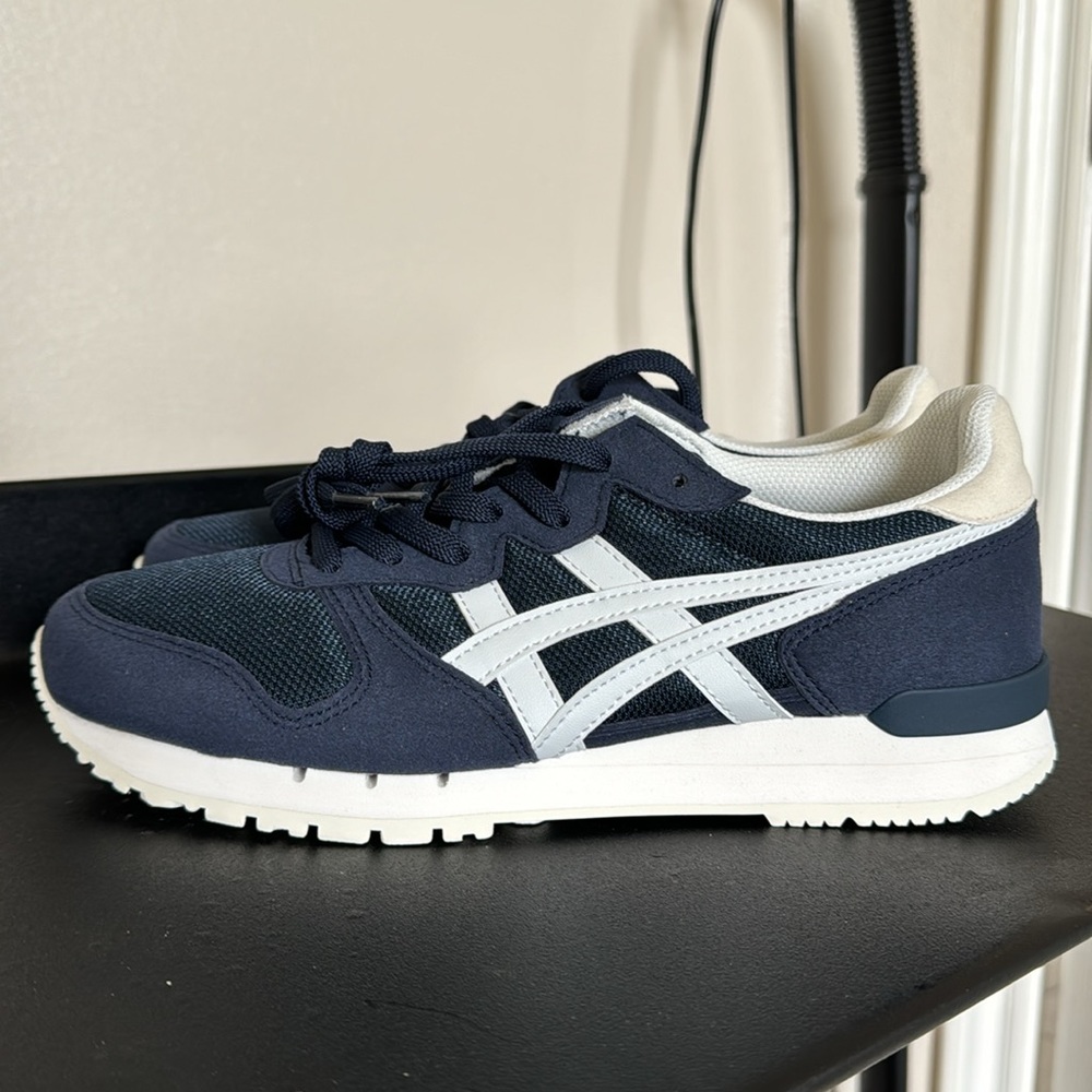 Brand New US Women Size 9 Onitsuka Tiger Shoes in Iron Navy and Glacier Grey